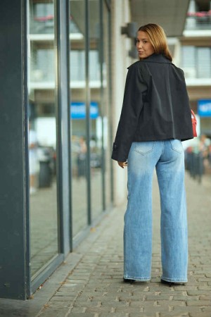 Zwarte korte parka