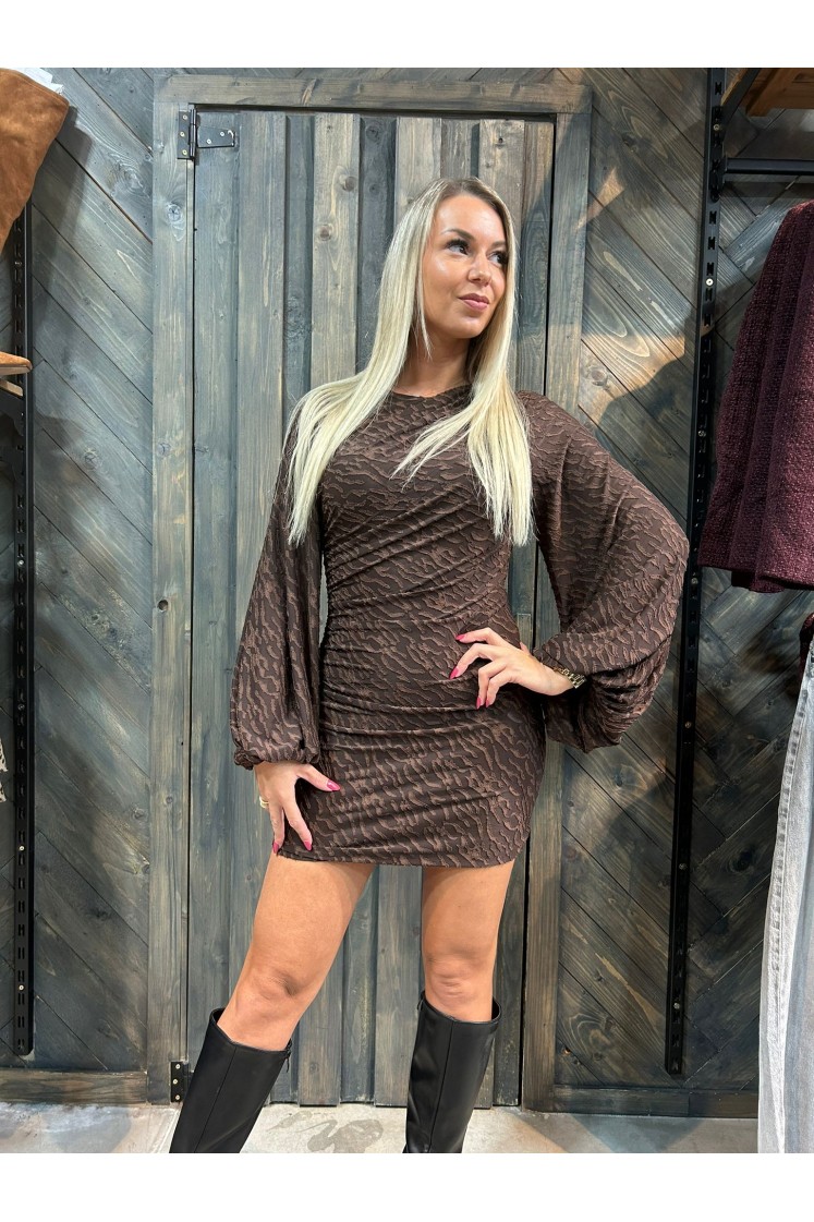Robe Billie